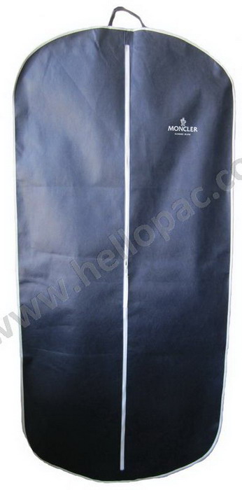 Recyclable Marketing Promotion Foldable Oval Shape Non Woven Suit Cover with Carriable Tote Handle and Zipper Closure for the Storage of Clothes